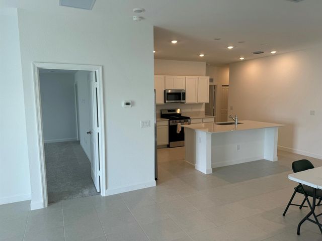 10468 NW Suncrest Lp, Port St Lucie, FL 34987