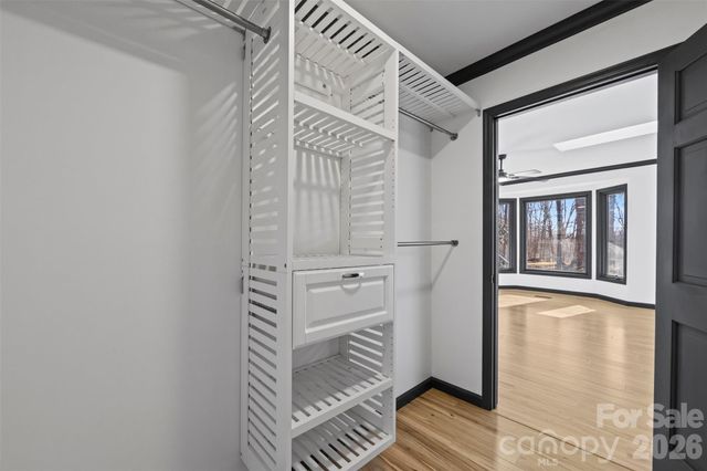 8 Indian Ridge Road, Asheville, NC 28803