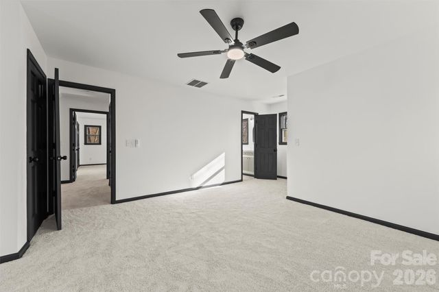 8 Indian Ridge Road, Asheville, NC 28803