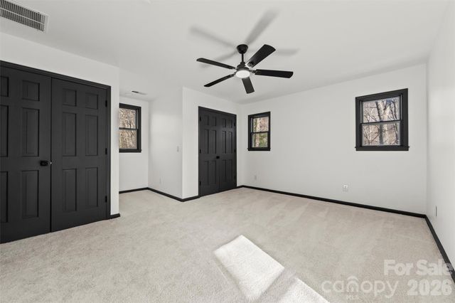 8 Indian Ridge Road, Asheville, NC 28803