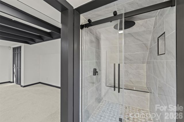 8 Indian Ridge Road, Asheville, NC 28803