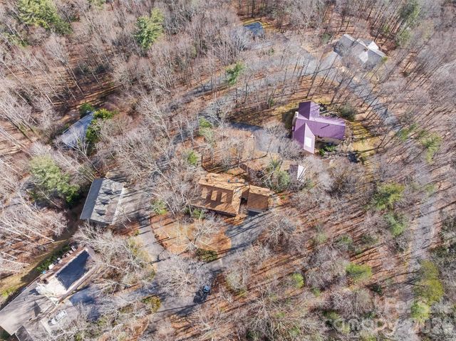 8 Indian Ridge Road, Asheville, NC 28803