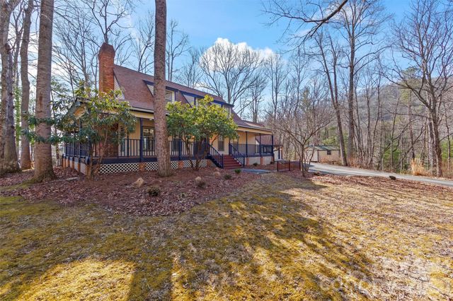 8 Indian Ridge Road, Asheville, NC 28803