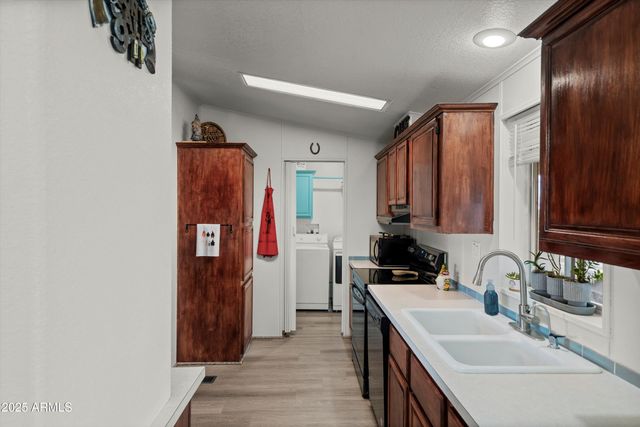 38644 N 12TH Street, Phoenix, AZ 85086