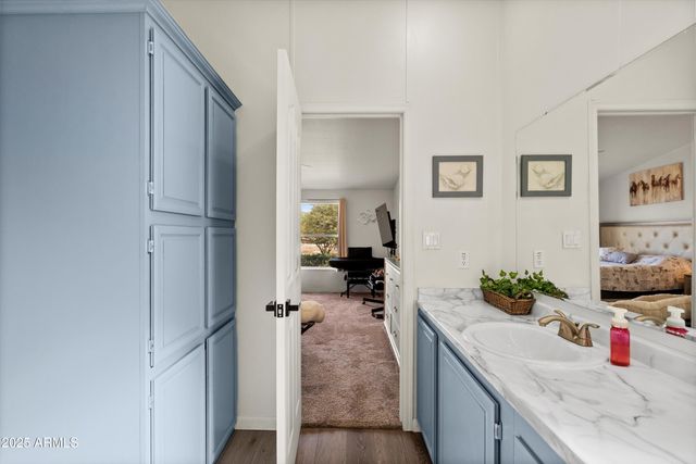 38644 N 12TH Street, Phoenix, AZ 85086