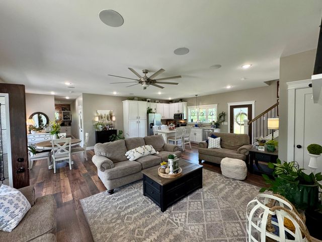 12 Cove Creek Drive, Somerset, KY 42501