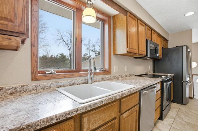 890 Gale Drive, Wisconsin Dells, WI 53965