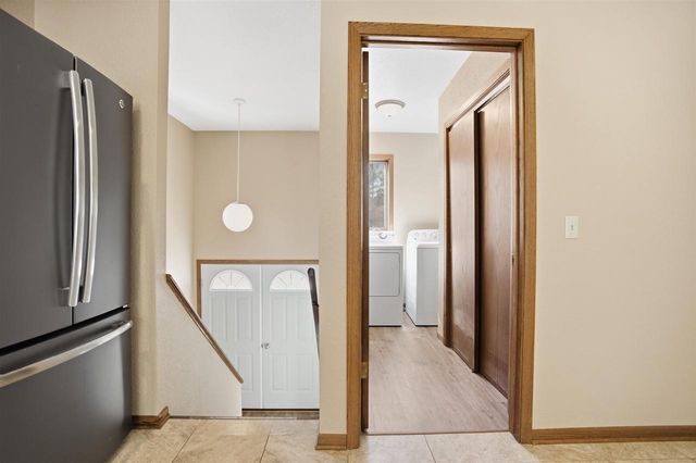 890 Gale Drive, Wisconsin Dells, WI 53965