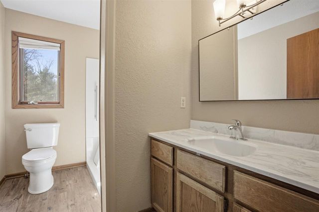 890 Gale Drive, Wisconsin Dells, WI 53965