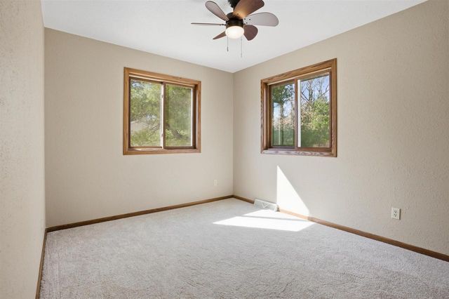 890 Gale Drive, Wisconsin Dells, WI 53965