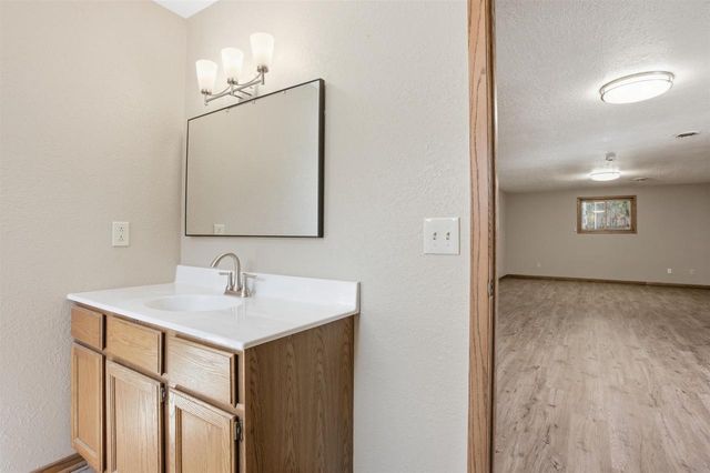 890 Gale Drive, Wisconsin Dells, WI 53965