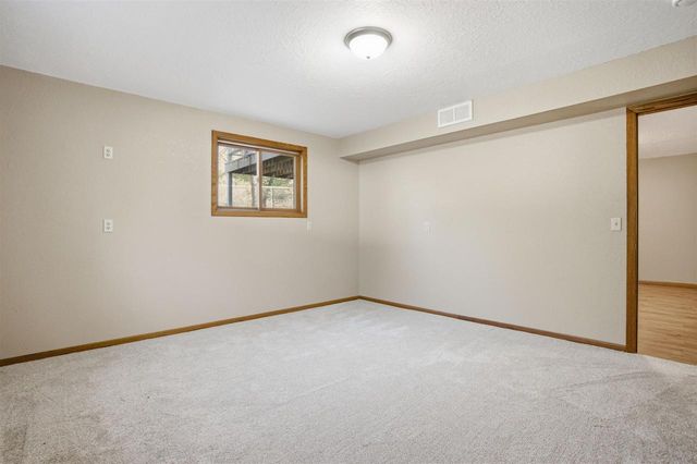 890 Gale Drive, Wisconsin Dells, WI 53965