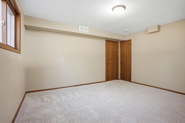 890 Gale Drive, Wisconsin Dells, WI 53965