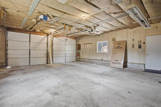 890 Gale Drive, Wisconsin Dells, WI 53965