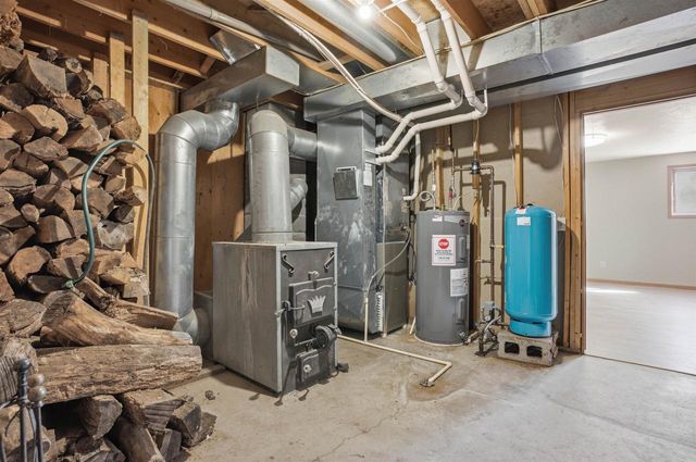 890 Gale Drive, Wisconsin Dells, WI 53965