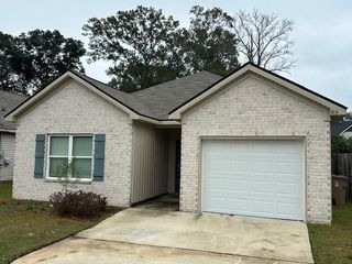 915 Mcneil Avenue, Mobile, AL 36609