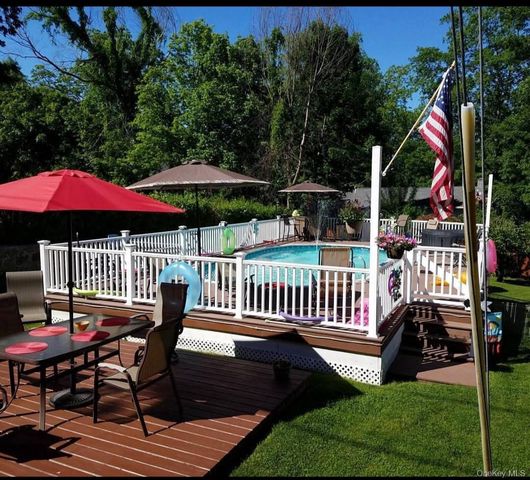 37 Valhalla Road, Carmel, NY 10512