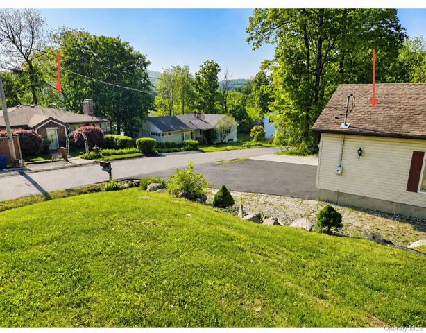37 Valhalla Road, Carmel, NY 10512
