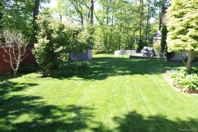 37 Valhalla Road, Carmel, NY 10512