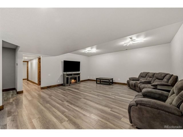 19035 Purser Ct, Monument, CO 80132
