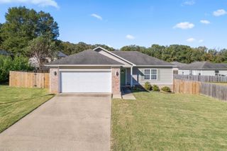 128 Weathering Dr, Austin, AR 72007
