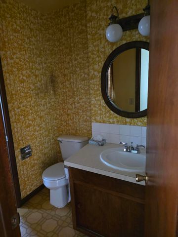 734 N Stewart Avenue, Fremont, MI 49412