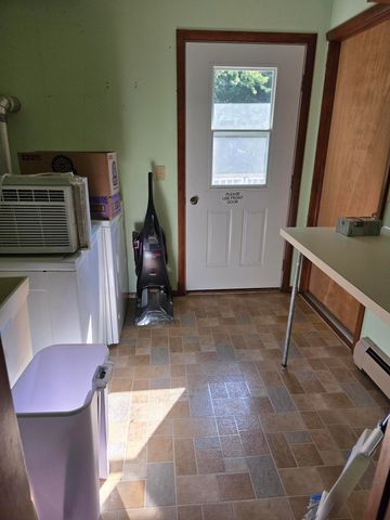 734 N Stewart Avenue, Fremont, MI 49412