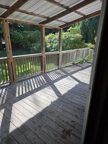 734 N Stewart Avenue, Fremont, MI 49412