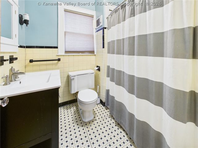 514 9th Avenue, Huntington, WV 25701