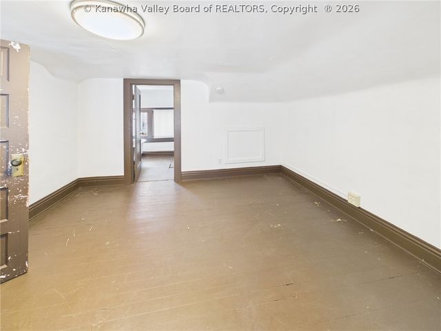 514 9th Avenue, Huntington, WV 25701