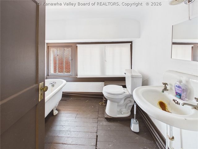 514 9th Avenue, Huntington, WV 25701