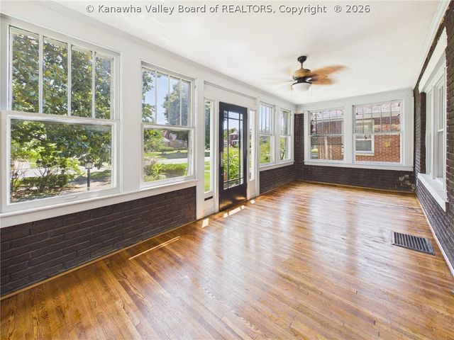 514 9th Avenue, Huntington, WV 25701