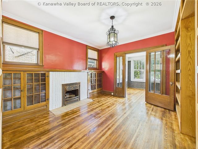 514 9th Avenue, Huntington, WV 25701