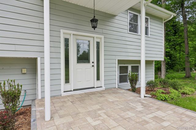 2853 Hedwig Drive, Yorktown Heights, NY 10598