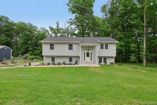 2853 Hedwig Drive, Yorktown Heights, NY 10598