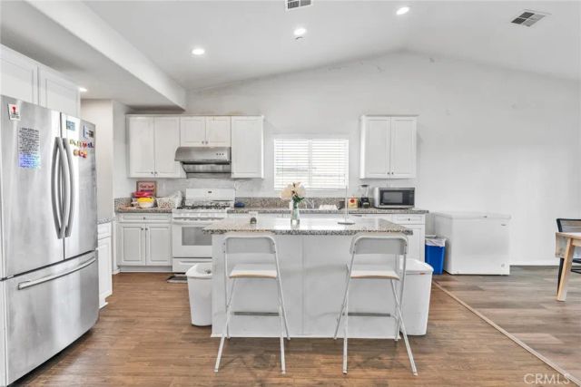 2492 E Williamsburg, Ontario, CA 91761