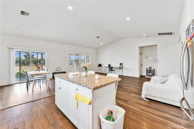 2492 E Williamsburg, Ontario, CA 91761