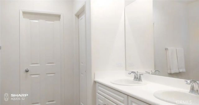 2492 E Williamsburg, Ontario, CA 91761