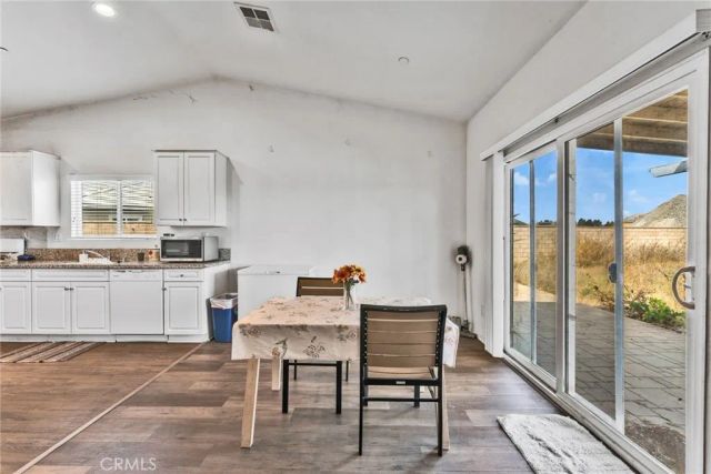 2492 E Williamsburg, Ontario, CA 91761
