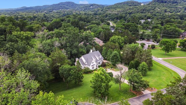 110 Balleroy Dr, Brentwood, TN 37027