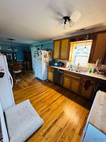 16544 Becky Street, Athens, AL 35611