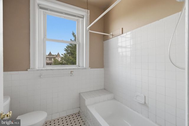 1203 COLUMBIA RD NW, Washington, DC 20009