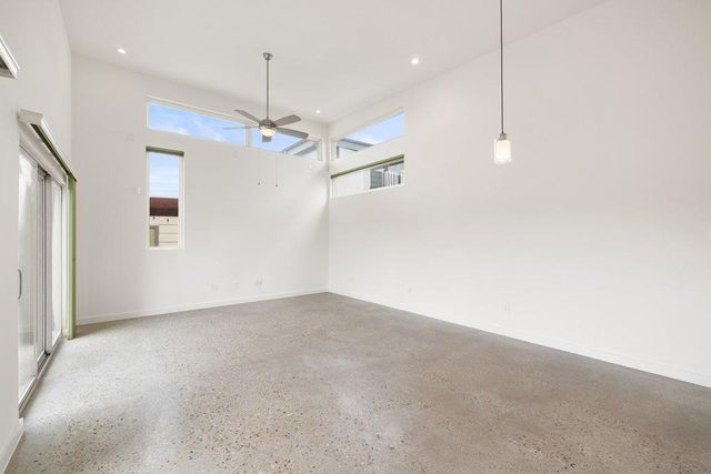 7412 Ava LN, Austin, TX 78724