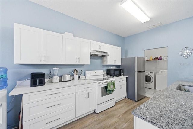 5007 SUNRIDGE PALMS DRIVE, Tampa, FL 33617