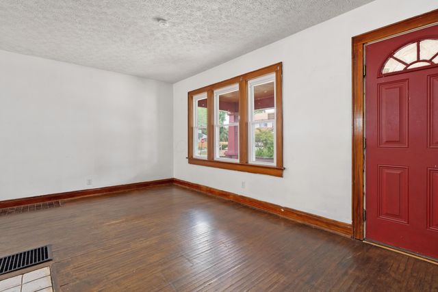1429 Loretta Avenue, Columbus, OH 43211