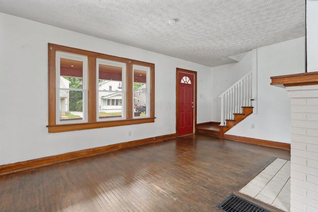 1429 Loretta Avenue, Columbus, OH 43211