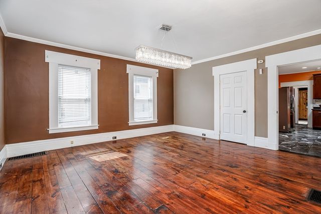 90 Mechanic St, Fitchburg, MA 01420