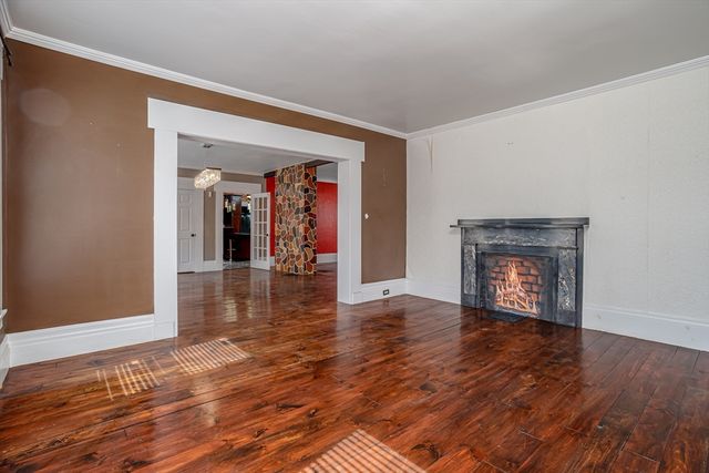 90 Mechanic St, Fitchburg, MA 01420