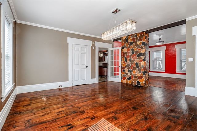 90 Mechanic St, Fitchburg, MA 01420