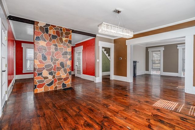 90 Mechanic St, Fitchburg, MA 01420